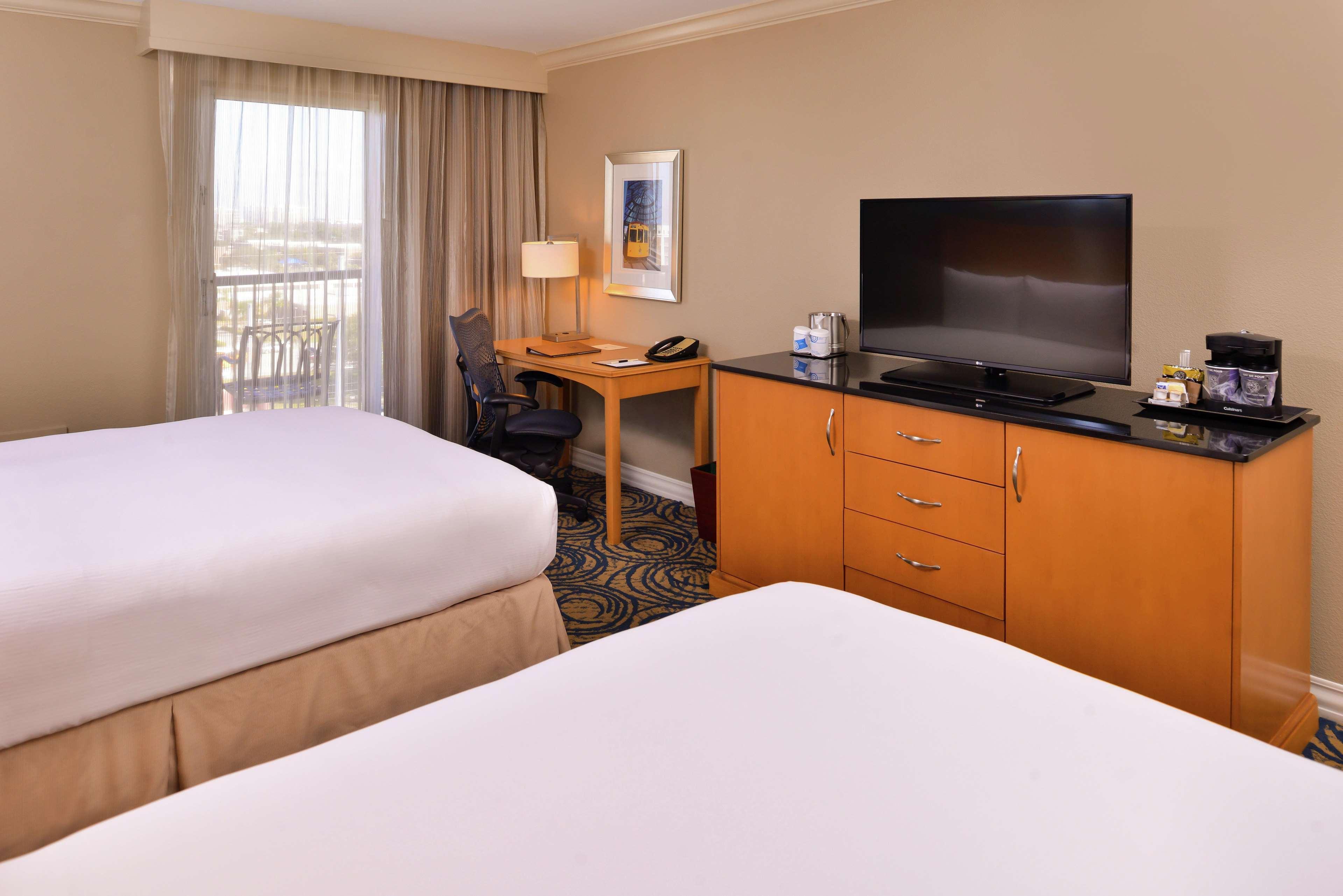 Doubletree By Hilton Hotel Tampa Airport-Westshore エクステリア 写真