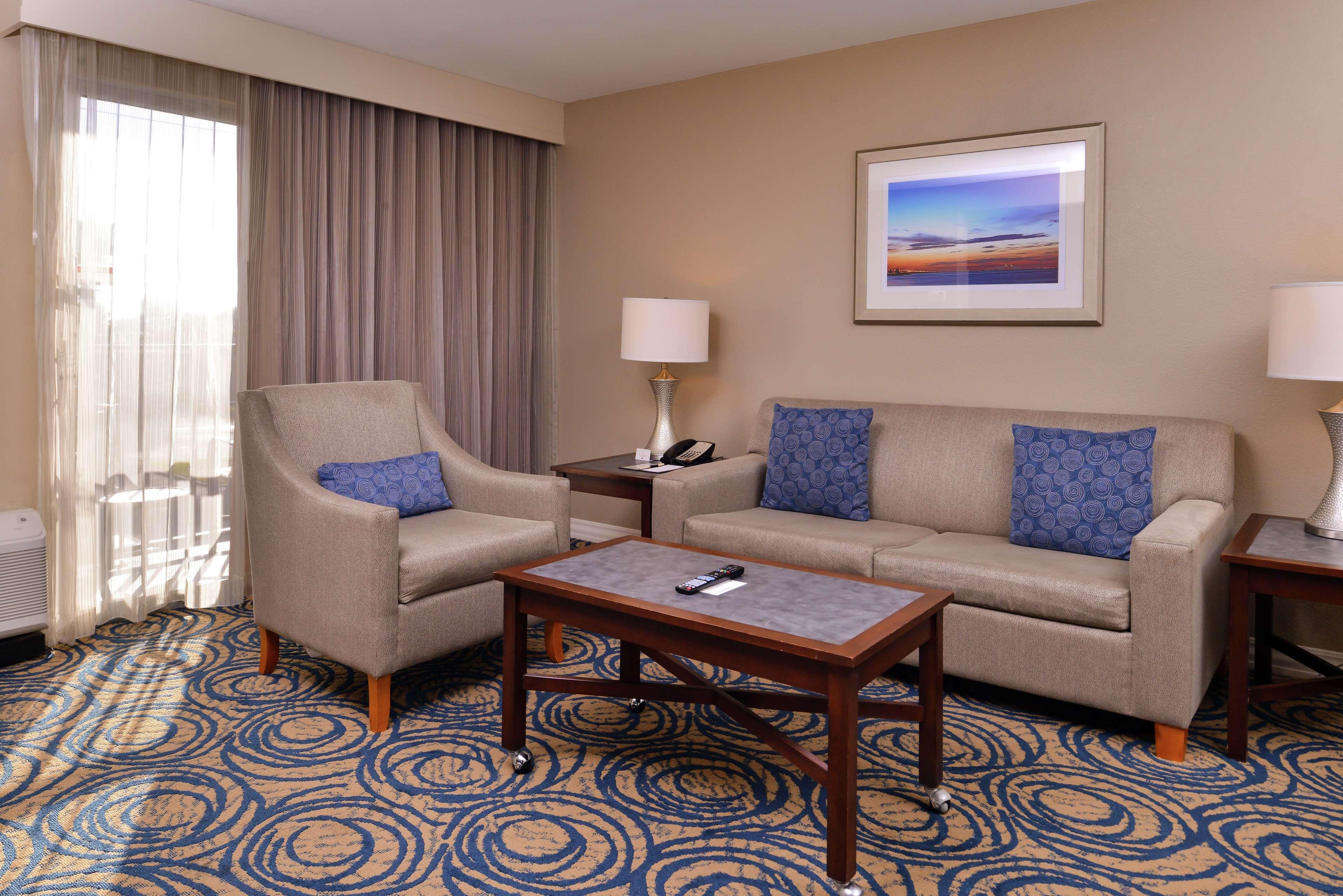 Doubletree By Hilton Hotel Tampa Airport-Westshore エクステリア 写真